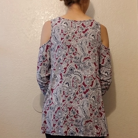 Westport 1962 Cold Shoulder Long Sleeve Top - Picture 2 of 3